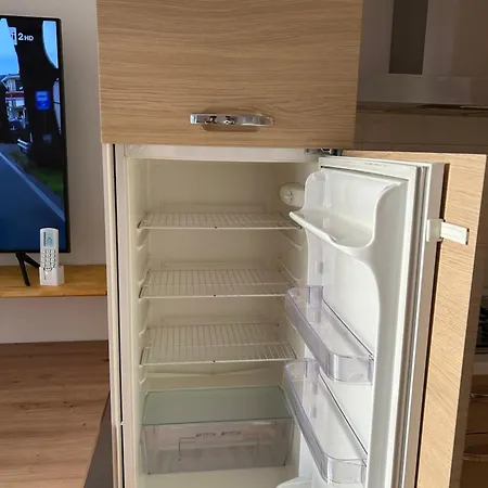 Housitaly アパート レッコ