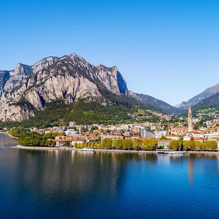 Housitaly Apartment Lecco